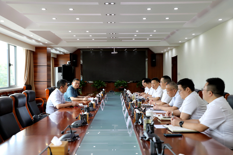 建工控股黨委委員、總會計師王淑德赴公司調研 - 副本